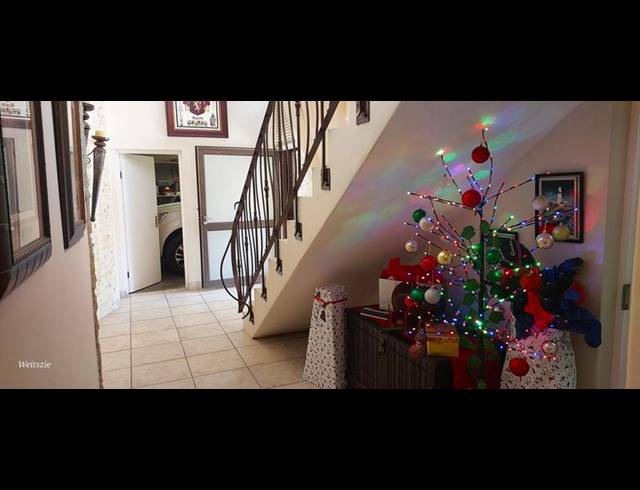 4 BEDROOM HOUSE FOR SALE IN WILDERNESS